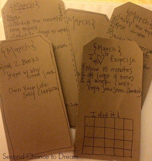 Barb Camp - Keep track of your GOALS with this DIY Goal Setting Board